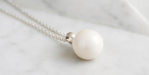 perlenschmuck aus tierhaar oder tierasche